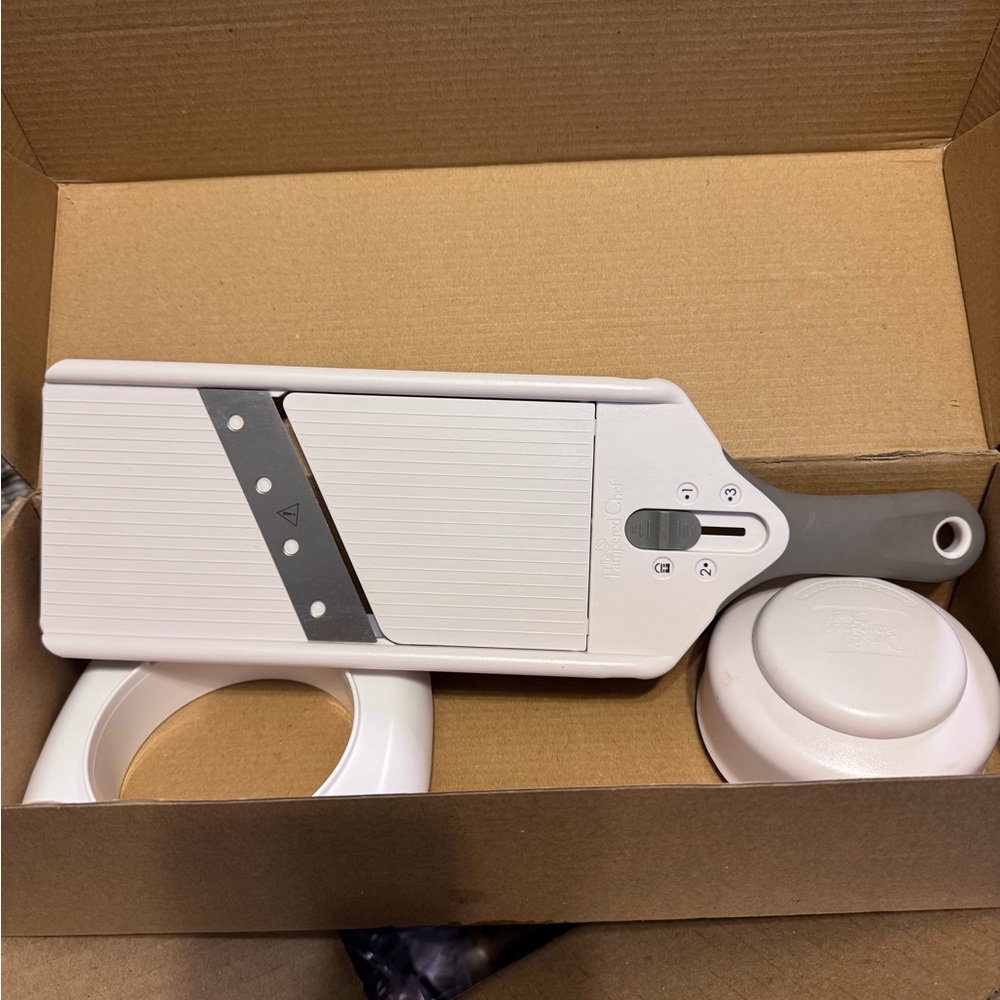Pampered Chef White and Gray Kitchen Tools
